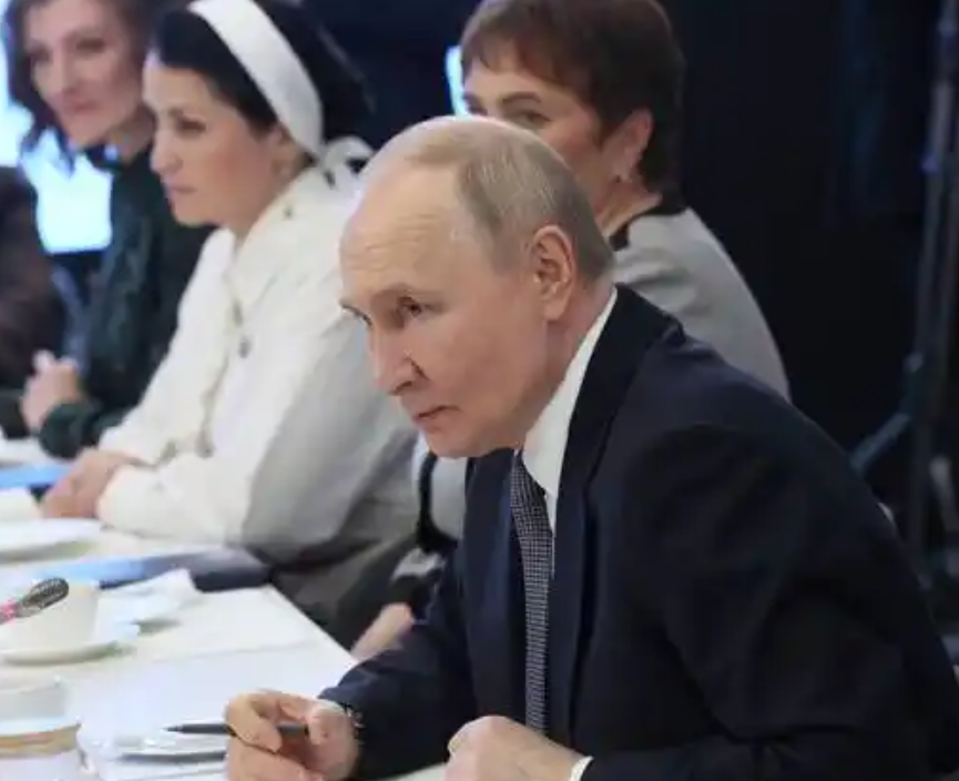 特朗普：见普京将是试探性会晤 “可能头两分钟